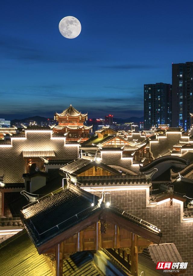 中秋夜的张家界：“月夜奇观”美到出圈！
