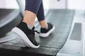 一项被低估的有氧运动，比跑步轻松，还对膝盖友好图片