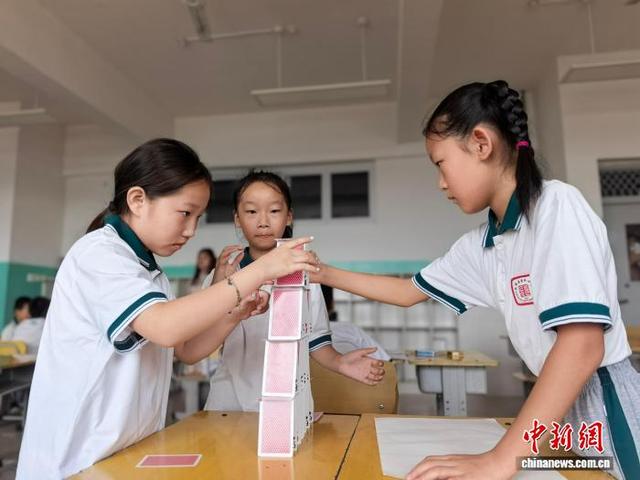 河北武强：首届中小学科学运动会举行