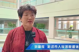 招远女子晨跑途中心脏骤停！危急关头，两名医生跪地施救图片