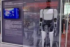 链博会上的汽车产业链盛宴：深度合作与创新成果共舞图片