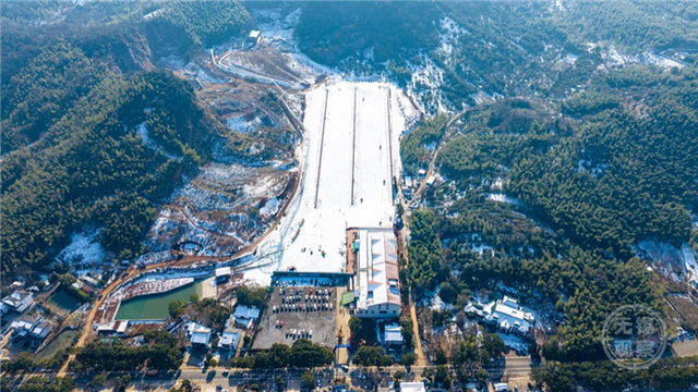 冰雪春天｜“冰雪热”持续升温，“冰雪+”撬动冬日新消费