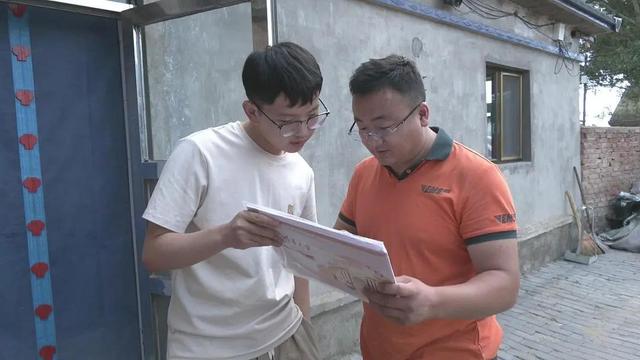 2025年首批高考录取通知书火热派送中