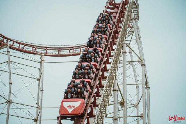 当最新秋假遇上最美秋景， 成都各大景区景点推出“新花样”