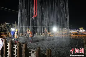 武梅铁路广东段首个承台完成浇筑图片
