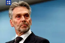 荷兰首相就芯片设备对华出口表态图片