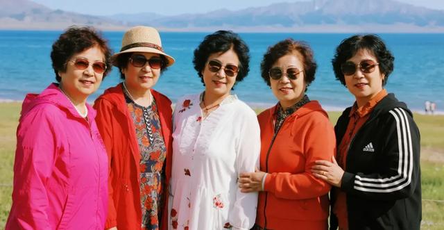 最适合老年人的旅游方式