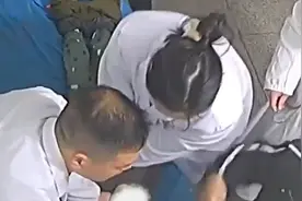 不放弃！男孩溺水停止呼吸医护接力救回图片