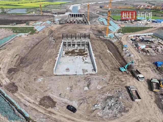 首次！长江水通过新建成的白柳渠注入四湖水系西干渠