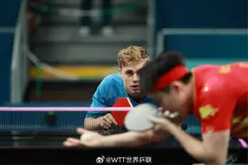 爆冷击败王楚钦，除了瑞典选手的六边形球拍，乒乓球赛场上异形球拍不少图片
