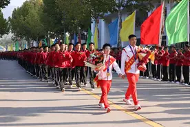 载誉归来，传递榜样力量 塔沟拿50万表彰亚运会参赛参演师生图片