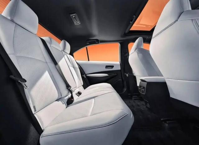 起售价不到 10 万！卡罗拉和雷凌双双加长，丰田终于想通了