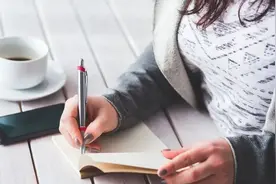 教培机构预付费后患：跨机构转课致消费者权益“悬空”图片