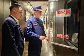 错时夜查不停歇！兰州市城关区消防救援大队开展消防安全检查专项行动图片