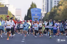 幸运的他们，拿到了潮新闻送出的2024杭州马拉松免费参赛名额图片