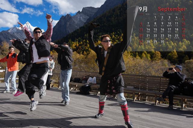 收藏！2026壁纸来了，稻城亚丁美景伴你每一天