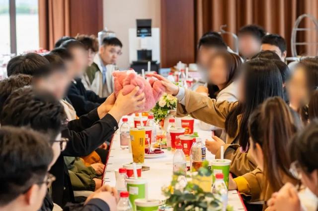 “翔宇英才 四季有约”——团团邀你沉浸式过七夕，体验古风心动~