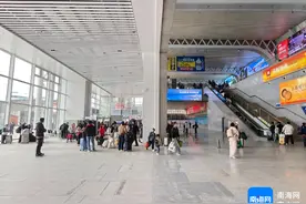 环岛高铁多个车站同步上“新” 海口高铁东站新建门厅启用图片