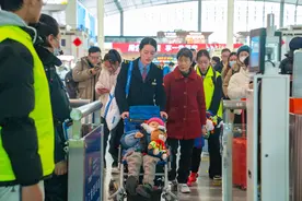 春运首日，长沙南站开行列车539趟，还有热水宝、充电位这些便民措施图片