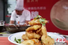 （寻味中华丨饮食）锅包肉：兼容并蓄“很东北”图片