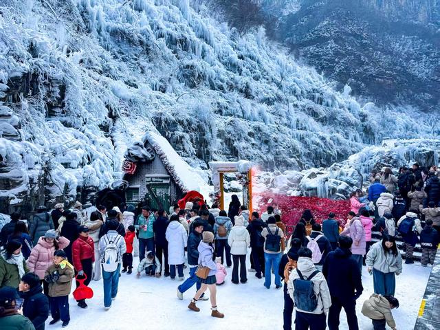 河南文旅雪后盛景：银装素裹绘就“一半仙境，一半人间”画卷