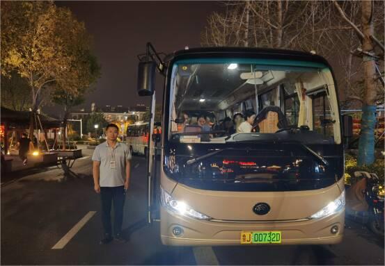 不断优化 “泰山VIP观日出专线旅游车” 提升游客旅游体验
