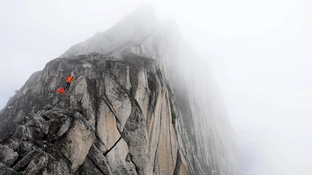 始祖鸟“炸山”三天后才道歉