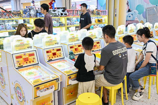 南坪商圈“沉浸式遛娃”受热捧