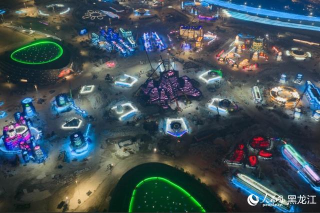 第二十七届哈尔滨冰雪大世界进度条加载中