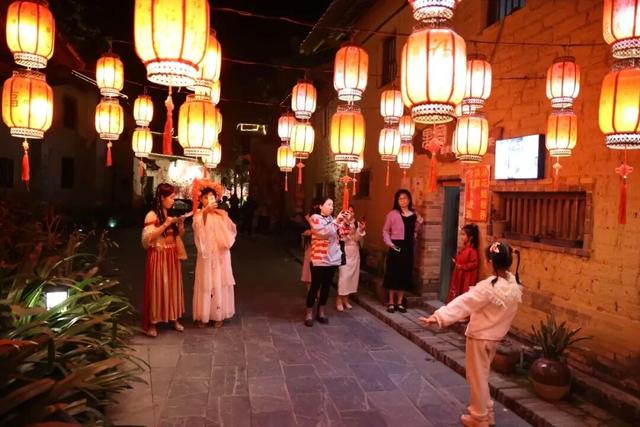 一张动车票，跑马拉松看山水吃遍玉林！