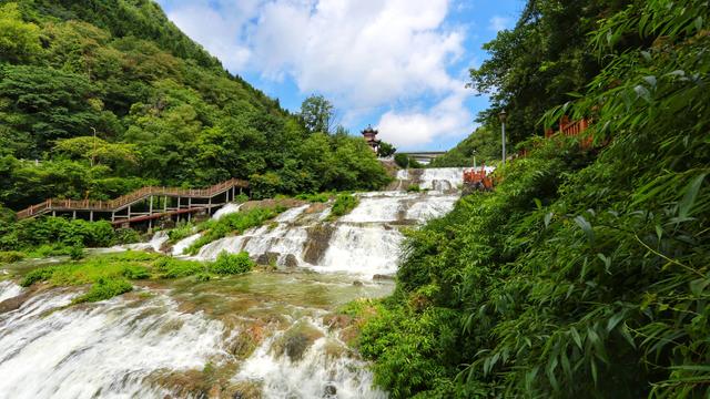 毕节七星关：藏在 21℃夏天里的宝藏避暑地
