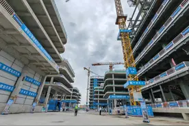 上半年发出220个施工许可证，松江工程建设领域提质增效“加速跑”图片