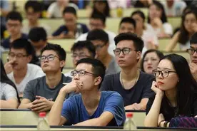 “一P传三代，人走它还在”：上课靠“念PPT”，大学课堂该如何活泼起来？图片