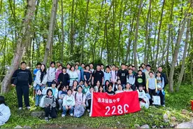 慈利县通津铺镇中学：劳动课堂搬进自然“野”有趣图片