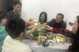 除夕夜，黎常成家的家庭会谈了啥……图片