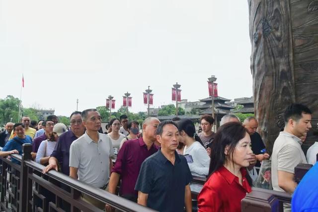 别错过！三国赤壁古战场国庆中秋假期“穿越”盛宴开启，首日接待游客超万人