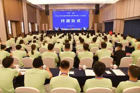 2024年全国举重青少年训练营在江开营图片