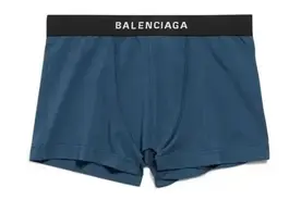 售价4500元，巴黎世家女款半身裙酷似男士平角内裤，客服：线上渠道已下架图片