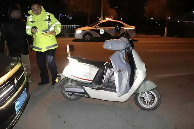 交警大队中队长执法现场被撞牺牲，生命定格在37岁