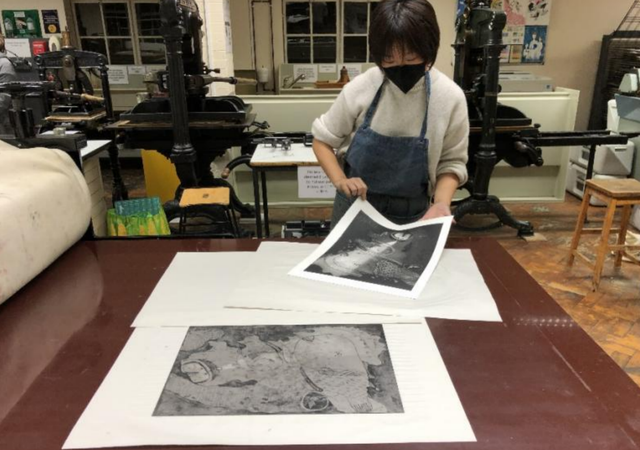 与其畏惧黑暗，不如深潜其中探奇