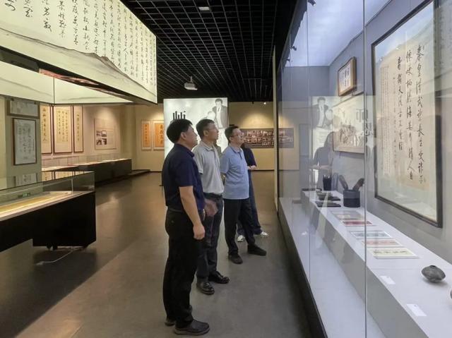 中国国家博物馆馆长罗文利一行来威海市博物馆调研