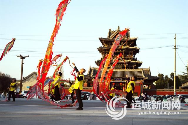 舞起龙之势 荡开文旅韵