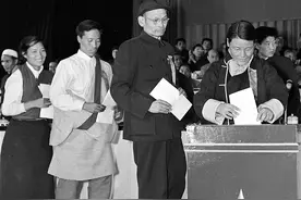 从人民民主政权全面建立到发展全过程人民民主—— 西藏自治区成立：雪域高原改天换地图片