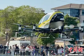 低空经济新观察：“飞手”培训兴起 年轻人向往新职业图片