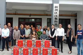 热心公益7年，她用实际行动诠释善与美图片