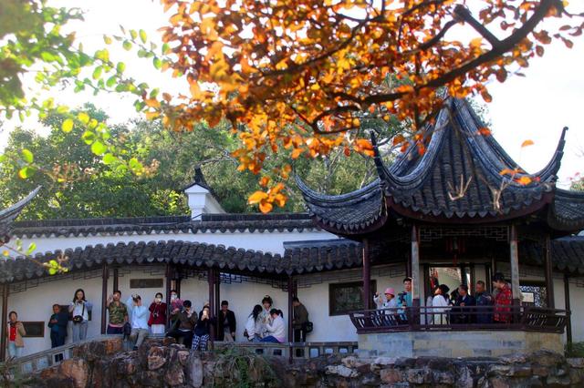 江苏苏州：古典园林网师园秋意浓