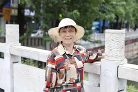 十佳爱心人物 | 陈全妹：省吃俭用以微薄之力助山区学童的养蚝阿婆图片
