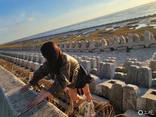 每年都有意外死亡！上海官方明令禁止，仍有人冒险闯入，女孩衣服划破也不顾……