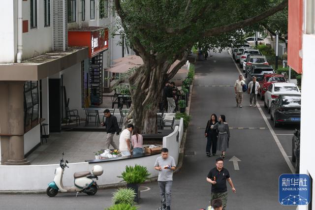重庆：闲置厂房变身网红打卡新地标
