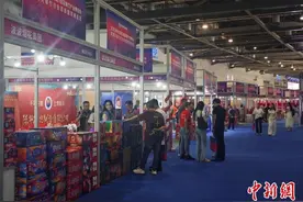 近400家烟花爆竹生产配套企业齐聚江西南昌 点燃“焰火经济”图片